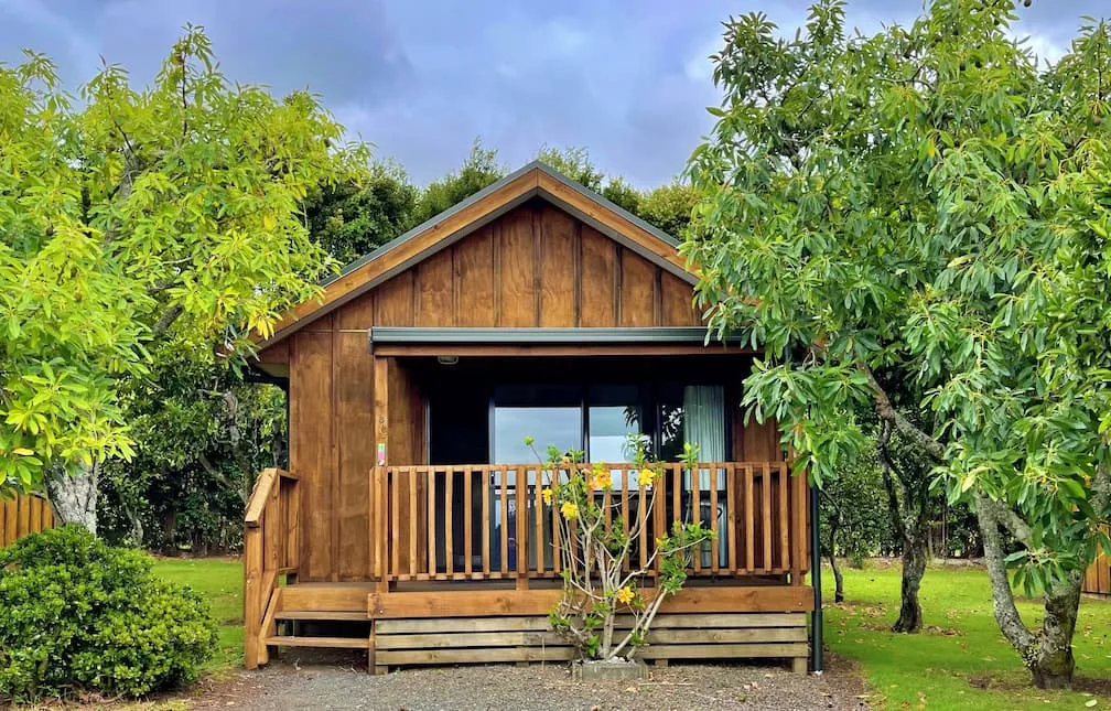 Motel accommodation in Kerikeri - Standalone boutique chalet with private patio at Kerigold Chalets Motel Motel accommodation in Kerikeri - Standalone boutique chalet with private patio at Kerigold Chalets Motel